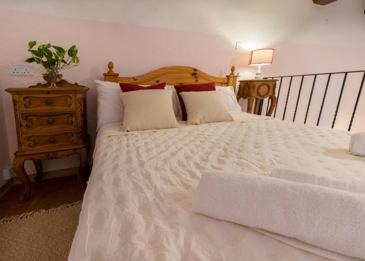 セント・ポールズ・ベイ Casa Ricca Bed & Breakfast エクステリア 写真