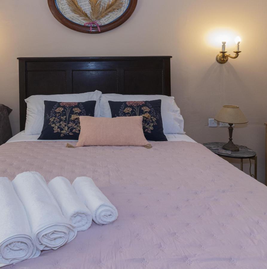 セント・ポールズ・ベイ Casa Ricca Bed & Breakfast エクステリア 写真