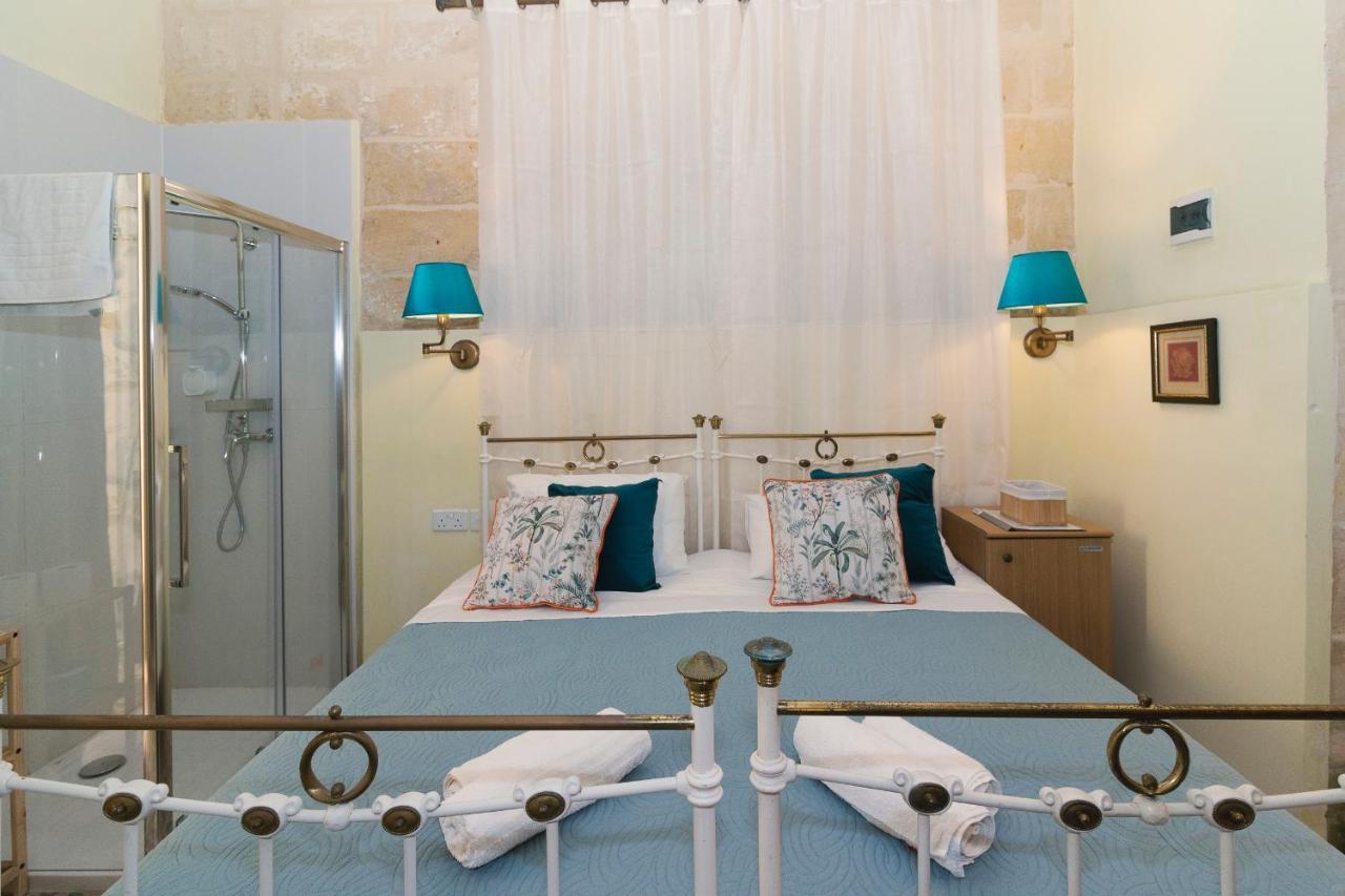 セント・ポールズ・ベイ Casa Ricca Bed & Breakfast エクステリア 写真